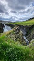Rundreise Island - kleine Wanderung zur Schlucht Fjaðrárgljúfur