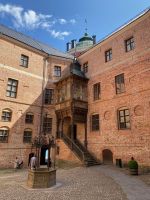 Schlosseingang im Innenhof