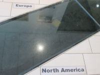 Spalte der tektonischen Platten im Einkaufszentrum von Hveragerdi