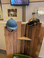 Heute aus Plastik und friedlich Seite an Seite im Souvenirshop