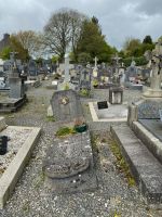 Guimiliau, am Friedhof