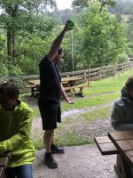 So schenkt man Sidra richtig ein