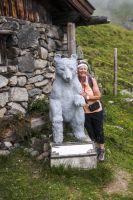 Gartalm mit Bär Bruno