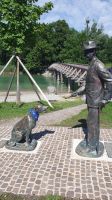 Gmund, Denkmal für Thomas Mann mit Hund Bauschan