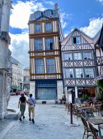 Das Bild ist gerade, die Häuser sind schief!