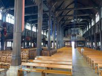 Kirche mit zwei Hauptschiffen!