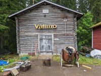 Rast am Glockenmuseum Vaskikello - altes Gießgefäß