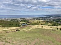 10. Reisetag – Edinburgh mit Stadtrundfahrt, Castle und Tattoo – Aufstieg auf den Arthur’s Seat