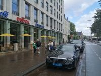 Beginn der Stadtführung in Den Haag am Restaurant Dudok