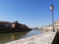 Am Ufer des Arno in Pisa