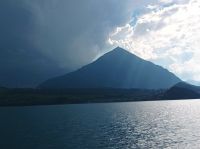 Schifffahrt auf den Thunersee, der Niesen