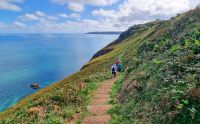 Küstenwanderung von Plemont zum Devils Hole - auch einige Treppen sind zu gehen