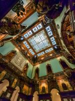 Imposantes Foyer des Schlosses Peles