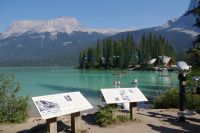 Am Emerald Lake 4