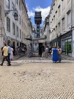 Einer der alten Aufzüge in Lissabon….