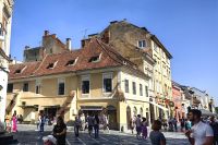 In der Altstadt von Brasov ist es quirlig und belebt