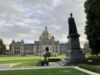16. Reisetag – Von Tofino nach Victoria – Stadtrundfahrt/-spaziergang in Victoria – Parlament von BC & Queen Victoria