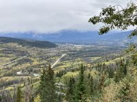 12. Reisetag – Von Jasper nach Kamloops – Fotostopp an der Seilbahnstation mit Blick auf Jasper