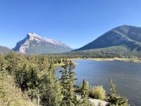 9. Reisetag – Banff- & Yoho-Nationalpark – Fotostopp am Vermilion Lakes Viewpoint mit Blick auf den Mt Rundle