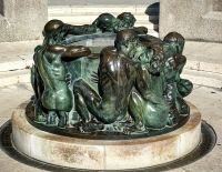 Figuren im Brunnen des Lebens vom Bildhauer Ivan Mestrovic