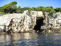 Grotte bei der Insel Lokrum