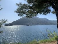 Bucht mit der Inselkirche Maria am Felsen