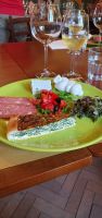 Mittagsimbiss im Weingut Marino