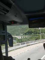 Von ferne die Solkan Brücke - die größte Steinbrücke der Welt