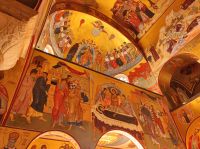 Innenansicht der „Kathedrale der Auferstehung Christi“ in Podgorica 