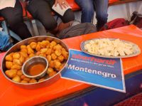 Bootsfahrt auf dem Skutarisee und ein kleiner lokaler Snack (Ziegenkäse und Süße 