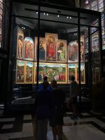 Der 1432 enthüllte Genter Altar oder mit vollem Titel „Die Anbetung des Lamm Gottes“