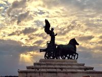 Rom: Statue auf dem Monumento a Vittorio Emanuele II