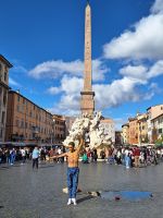 Rom: Künstler vor dem Obelisken 