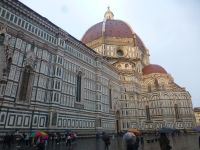 Am Abend nach dem Regen ist die Stadt in ein warmes LIcht getaucht. 