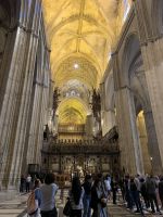 Im Hauptschiff der Kathedrale