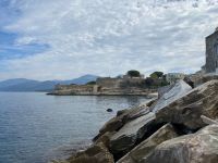 Saint-Florent, Steinküste