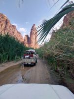 Fahrt mit Geländewagen im Wadi Dissah 