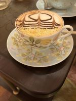 Cappuccino mit Gold