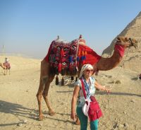Marieta und das Kamel bei Stuffen Pyramide