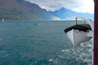 mit dem Dampfschiff zum anderen Ufer