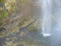 Durchquerung des Skógafoss