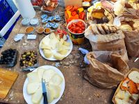 Picknick mit traditionellen Spezialitäten