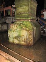 Medusakopf in der Zisterne