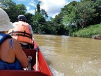 Bootsfahrt im Taman Negara Nationalpark, Malaysia