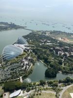 Aussicht von Marina Bay Sands auf Garden by the Bay