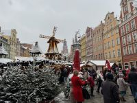 Trotz nassem Schnee, Ansturm nach der Eröffnung