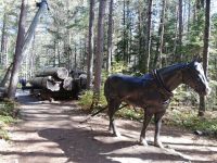 Freilichtmuseum - veranschaulicht die Holzförderung in den Pionierzeit Kanadas