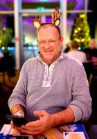 Busfahrer Heiko im Weihnachtskostüm