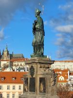 Auf der Karlsbrücke - der Heilige Nepomuk