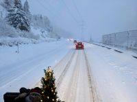 Unser Busfahrer Huib Janssens fährt uns sicher durch die Winterlandschaft.